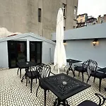 Beyoglu'nda Tarihi *